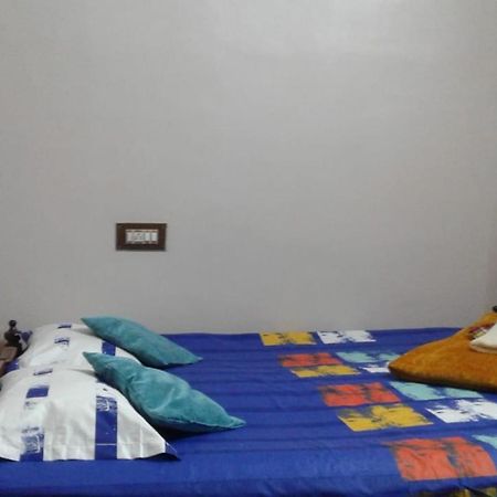 The Lovely Room Калькутта Экстерьер фото